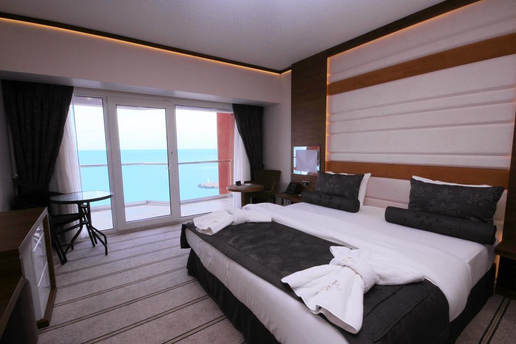 Sky Tower Hotel Akcakoca Convention & Spa Center Room photo