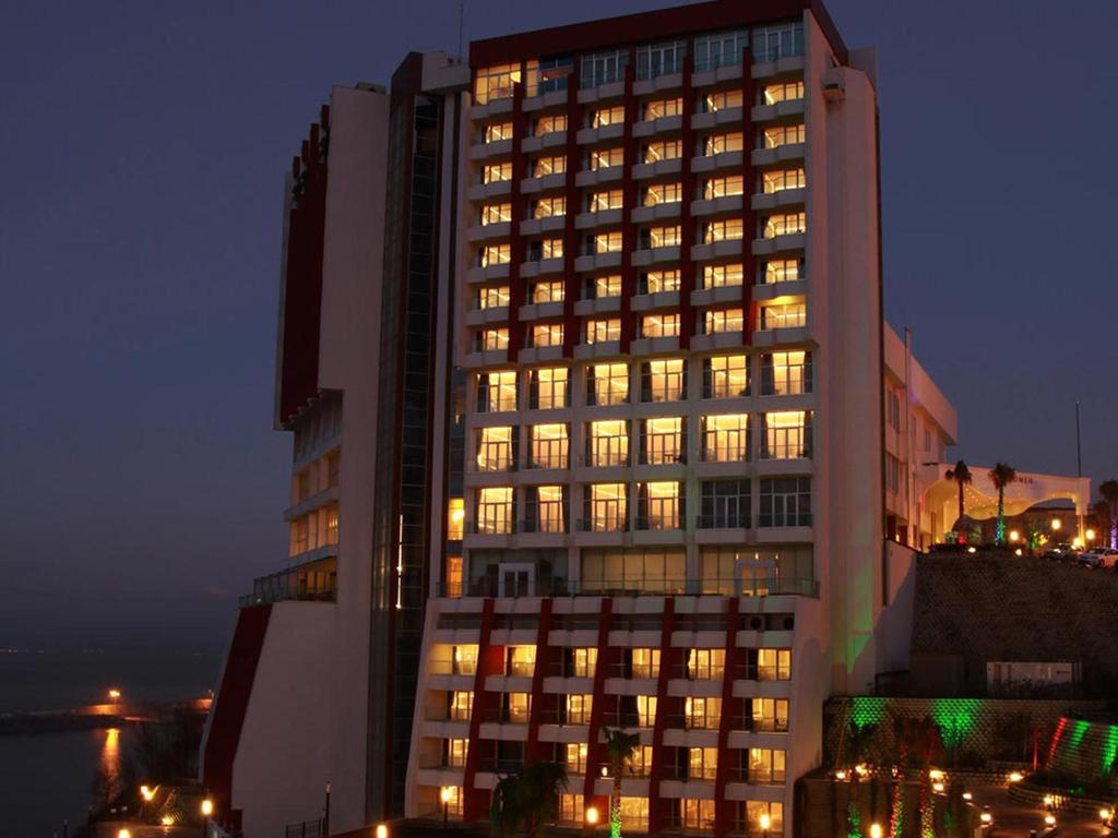Sky Tower Hotel Akcakoca Convention & Spa Center Exterior photo